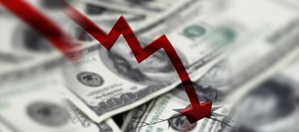 Precio del Dólar bajó 8 pesos (aprox.) y cerró con un promedio de 3833.92 pesos.